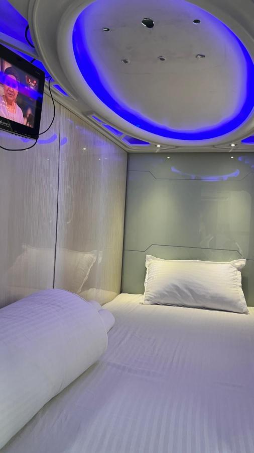 Astropods Hotell Mumbai Eksteriør bilde