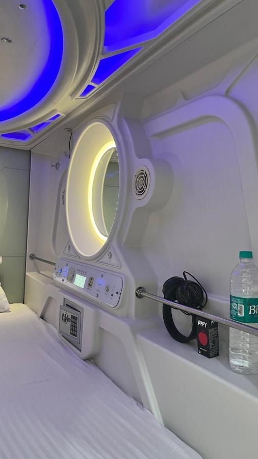 Astropods Hotell Mumbai Eksteriør bilde