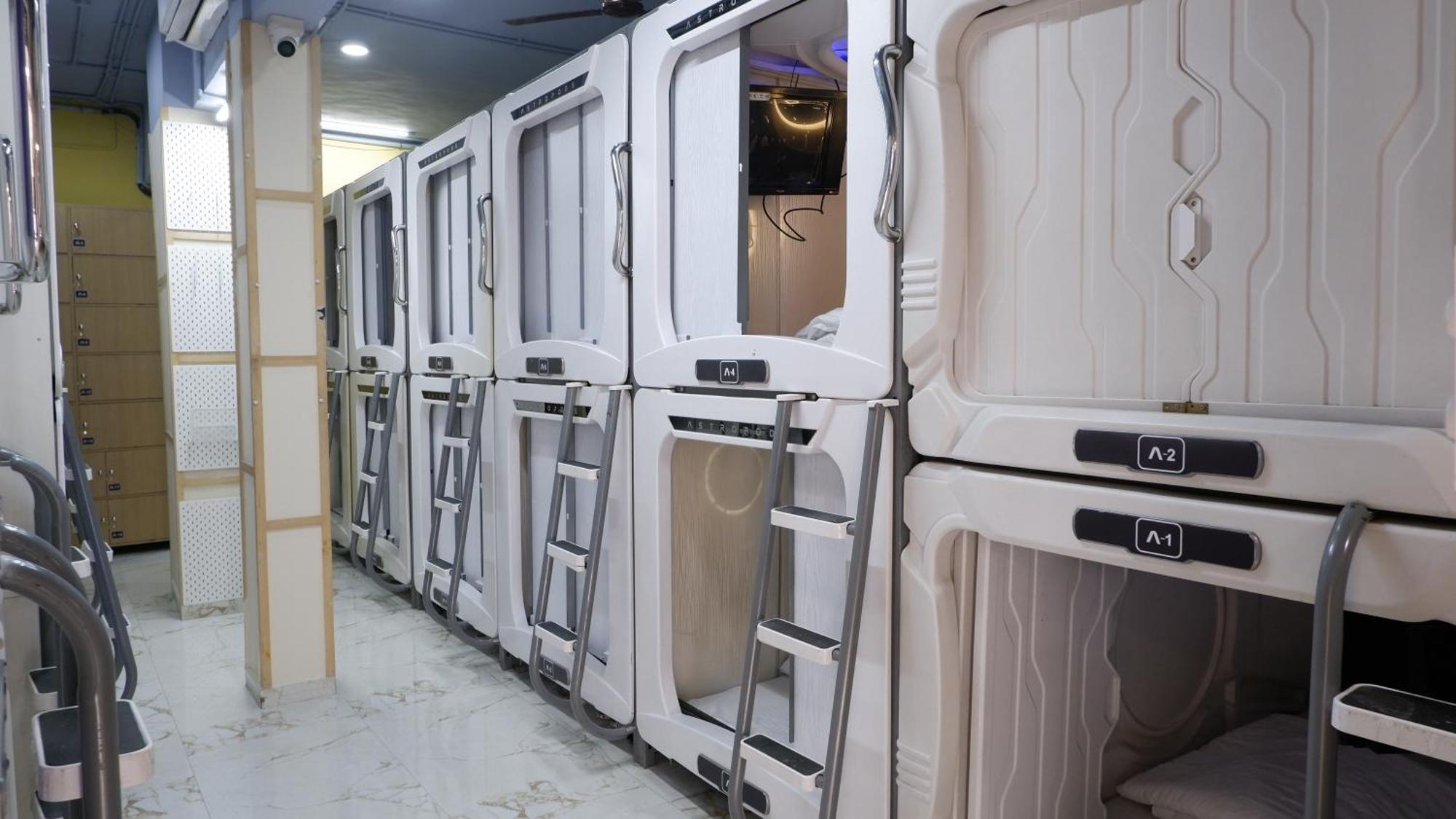 Astropods Hotell Mumbai Eksteriør bilde